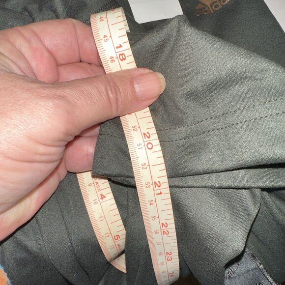 NWT WOMENS ADIDAS CAPRI LEGGINGS X ZOE SALDANA COLLECTION SMALL MSRP $50 Green - Picture 9 of 9